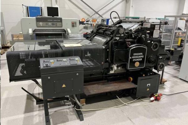 تصویر دستگاه لترپرس طلاکوب برای فویل‌کوبی روی جعبه و محصولات چاپی 